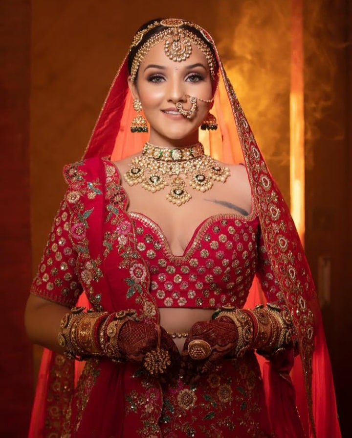 مدل لباس هندی با ساری برای حنابندون عروس